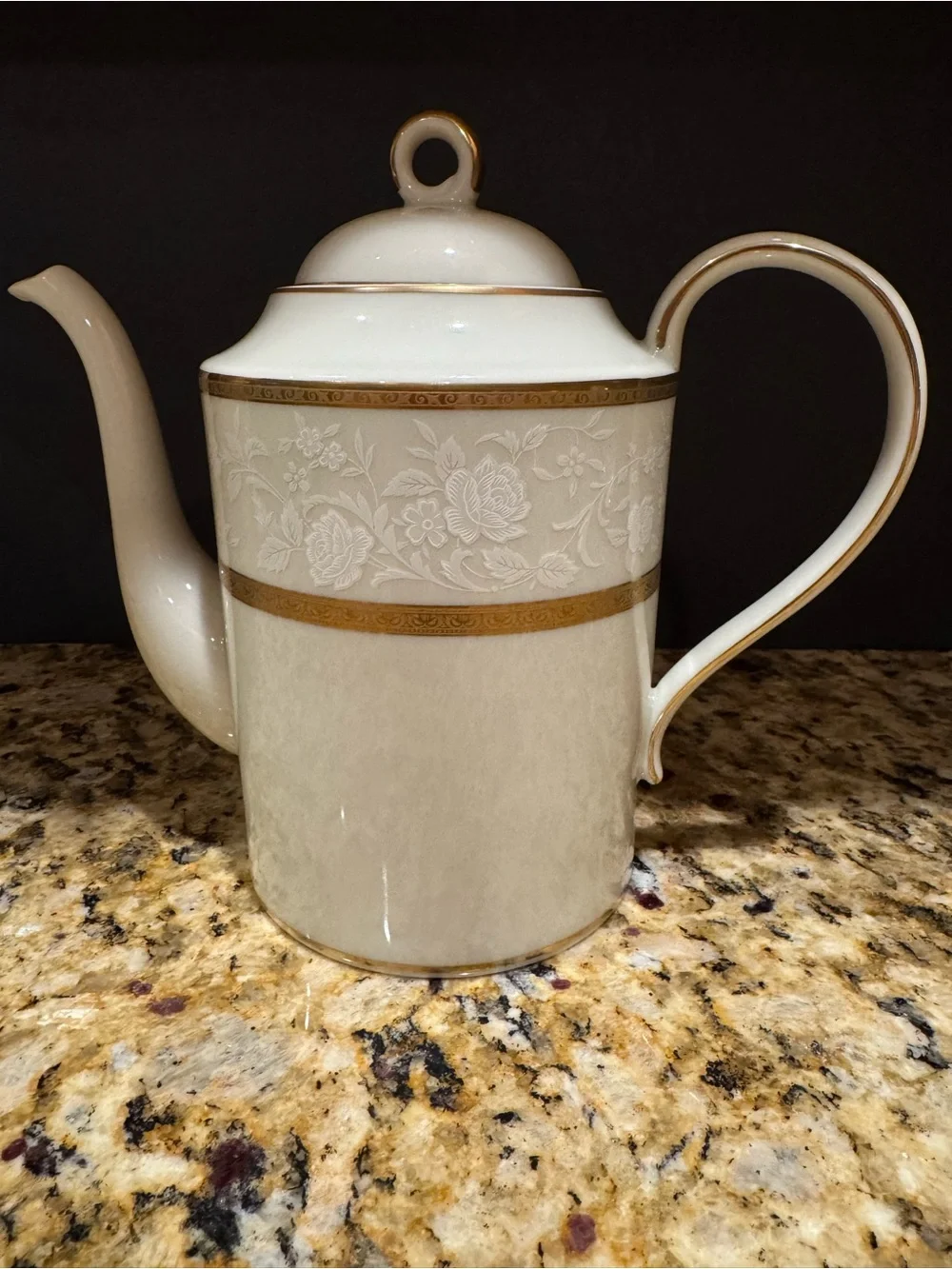 Mikasa Antique Lace White and Gold Coffee Pot with Lid Made in Japan #L5531